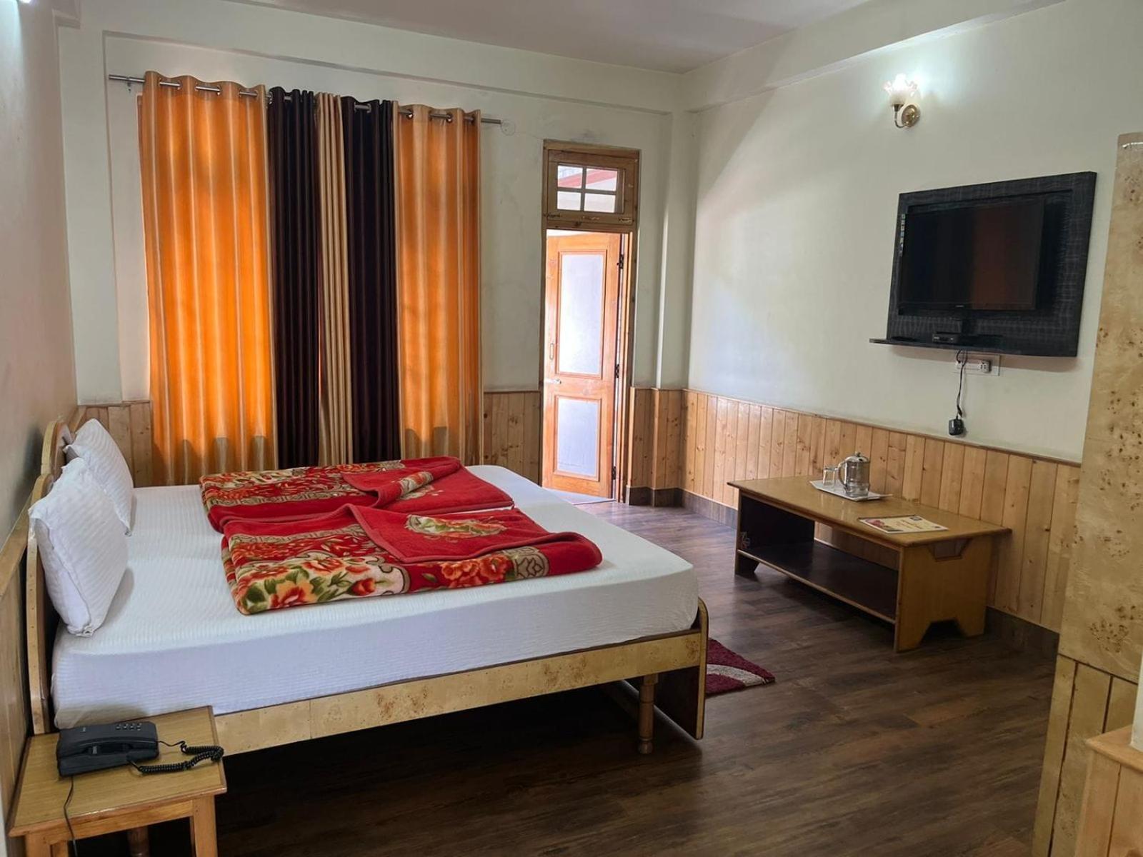 The White House Hotel Kasol Buitenkant foto