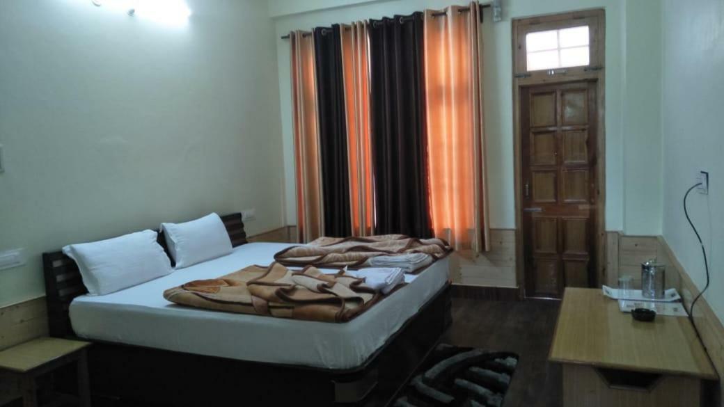 The White House Hotel Kasol Buitenkant foto